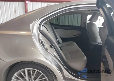 2015 Lexus Is 250 z USA, uszkodzony, nr VIN JTHBF1D26F5060240